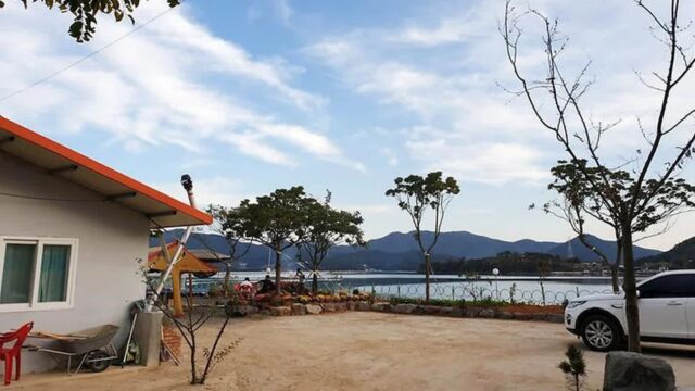 “입장료 0원인데 이런 곳이 있다고?”… 20km 거리의 솔향 가득한 캠핑 명소