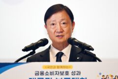 이찬진, 은행지주 이사회 의장 만나 “중대 사안 충분한 검토 안해” 일침