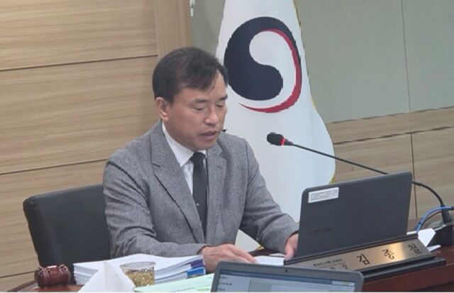 ‘인앱결제 강제’ 구글 429억·애플 208억 과징금