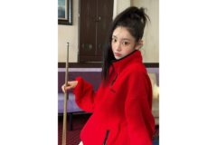 미우미우 살 필요 없음.. 원희 덕에 난리난 빨간 플리스
