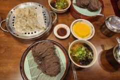 쫄깃한 메밀국수에 만두 얹어 무한흡입! 전국 로컬 소바 맛집 5곳