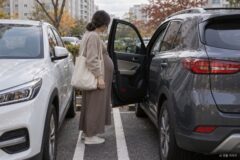 “임산부가 장애인 주차구역?” 국회에 나온 법안, 주차칸은 충분할까