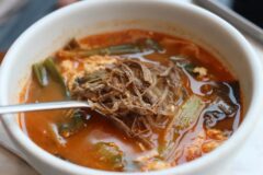뜨끈하고 깊은 국물이 필요할 때! 문 열자마자 손님 넘치는 인천 해장 맛집 5