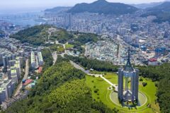 부산 중앙공원, 사계절 내내 즐기는 도심 속 휴식처